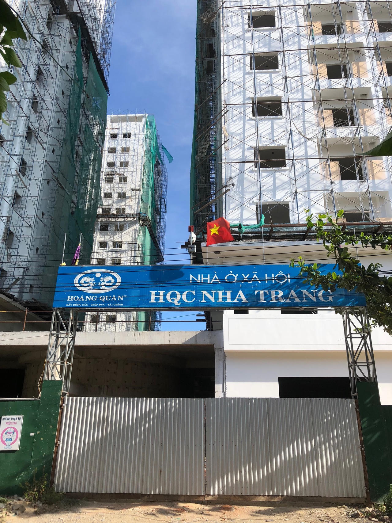 Khách mua nhà khốn khổ vì công ty địa ốc Hoàng Quân “hứa lèo”