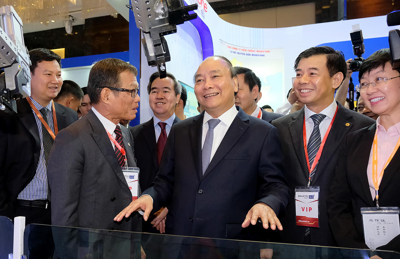 Thủ tướng dự Diễn đàn cấp cao và Triển lãm quốc tế về công nghiệp 4.0