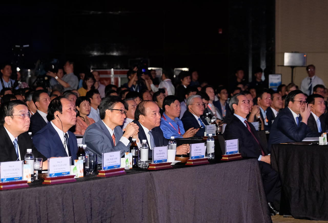 Thủ tướng dự Diễn đàn cấp cao và Triển lãm quốc tế về công nghiệp 4.0