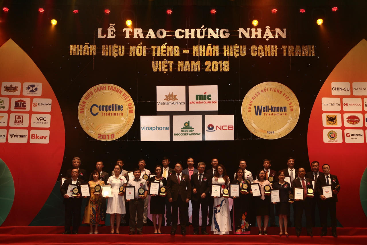 Nhãn hàng sữa Cô gái Hà Lan đạt top 10 nhãn hiệu nổi tiếng Việt Nam 2018