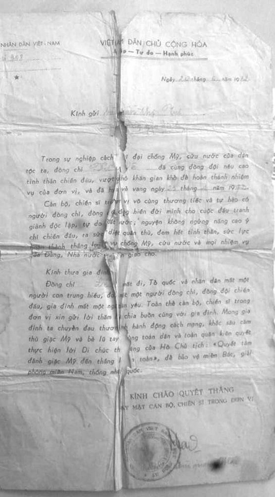 Tờ giấy báo tử xé đôi...