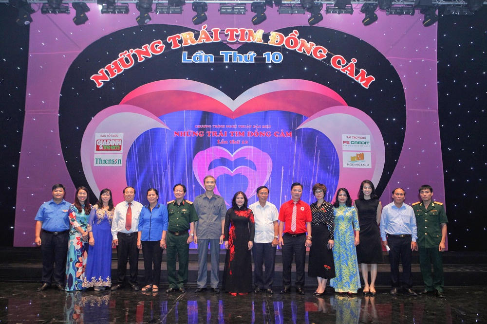 FE CREDIT đồng hành cùng chương trình từ thiện "Những trái tim đồng cảm" lần thứ 10