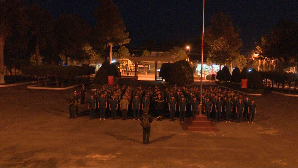 Rèn quân kết hợp tuần tra bảo vệ