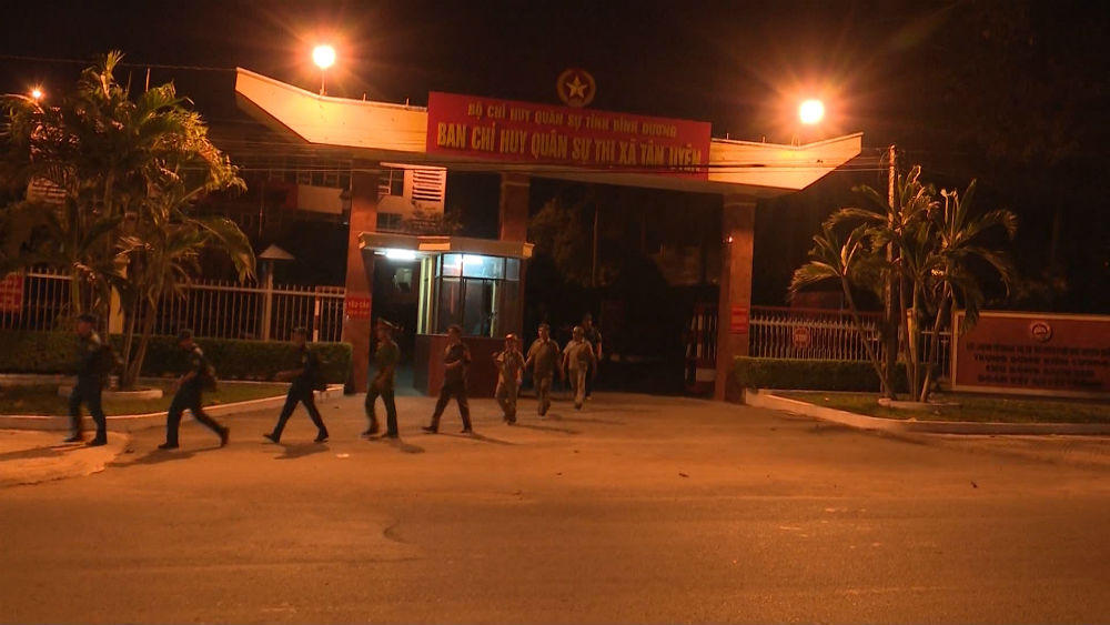 Rèn quân kết hợp tuần tra bảo vệ