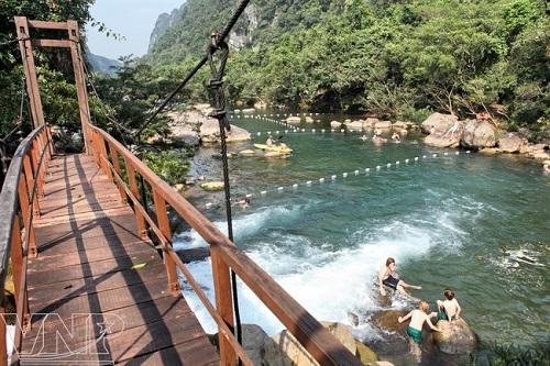 Huyện Bố Trạch (Quảng Bình): Phát triển dịch vụ du lịch là hướng đột phá chiến lược trong phát triển KT - XH