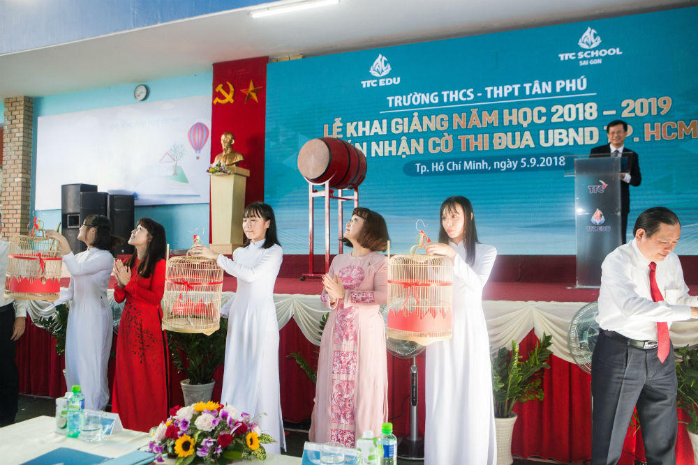 Trường THCS – THPT Tân Phú khai giảng năm học 2018 - 2019