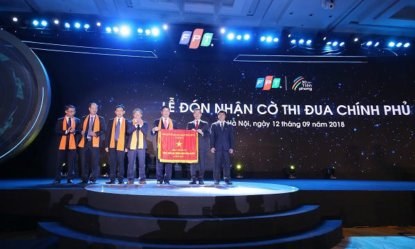 Tập đoàn FPT kỷ niệm 30 năm thành lập và nhận Cờ thi đua của Chính phủ