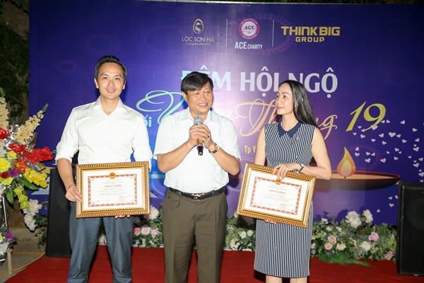 Chủ tịch Think Big Group trao 1,5 tỷ đồng cho quê hương Yên Bái 