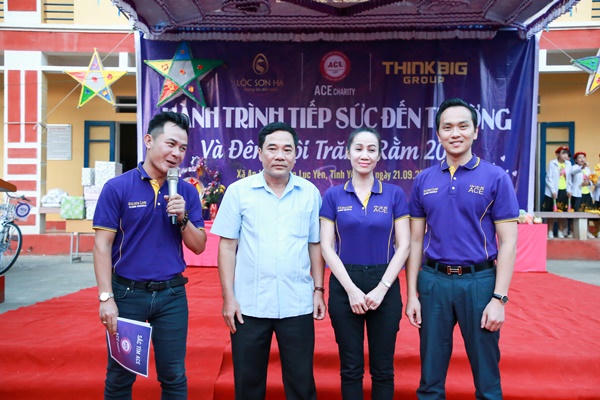 Chủ tịch Think Big Group trao 1,5 tỷ đồng cho quê hương Yên Bái 