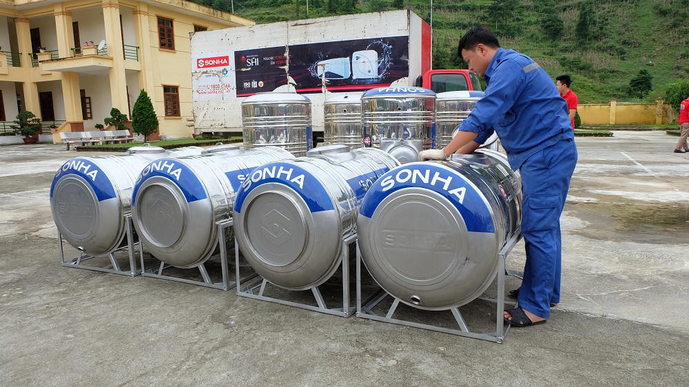 Giải “cơn khát” nước sạch nơi “Trường Sa cạn”