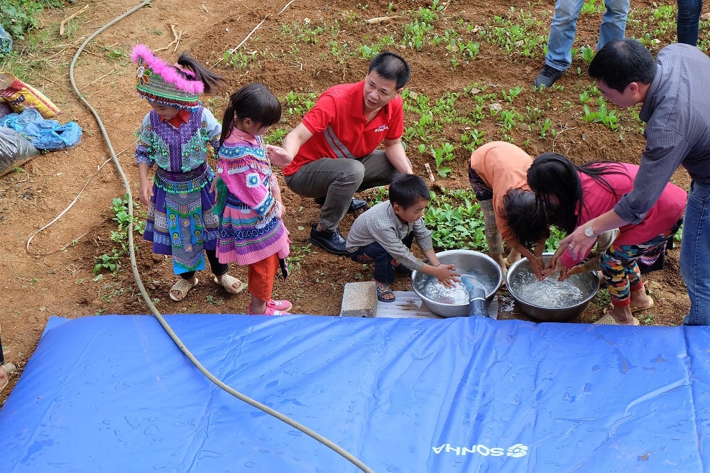 Giải “cơn khát” nước sạch nơi “Trường Sa cạn”
