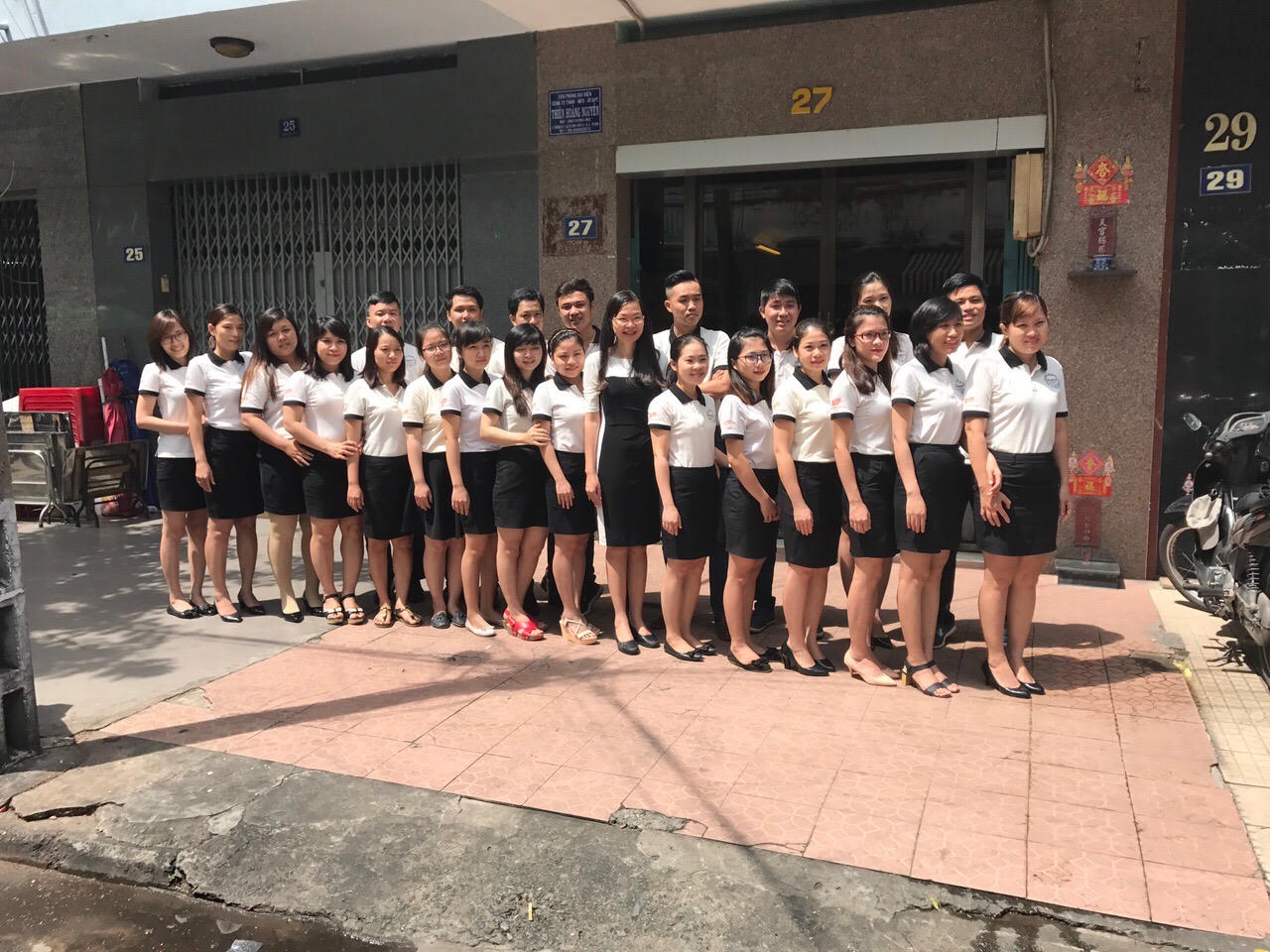 Nhóm Thư viện Vinafarm: Nối vòng tay lớn - Ươm mầm khát vọng