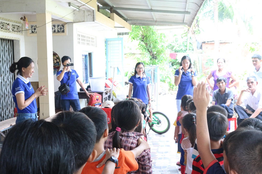 Nhóm Thư viện Vinafarm: Nối vòng tay lớn - Ươm mầm khát vọng