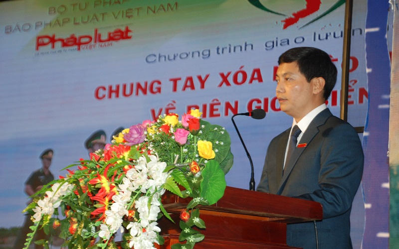 Báo PLVN tổ chức Chương trình giao lưu nghệ thuật ”Chung tay xóa nghèo pháp luật về biên giới biển đảo“