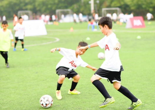 Ngày hội "Chân sút nhí" mùa thứ 2 tại Hà Nội thu hút hơn 800 bạn nhỏ tham gia