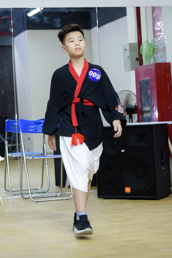 Top 5 Hoa hậu HVVN Tiêu Linh tuyển tài năng nhí