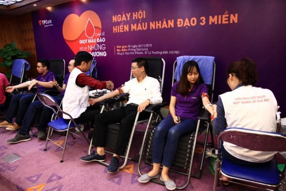 Hàng ngàn nhân viên TPBank trên cả nước hào hứng tham gia hiến máu nhân đạo
