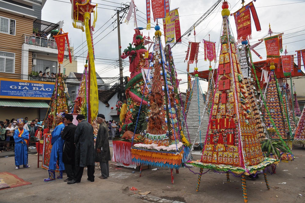 Độc đáo lễ hội Trai Đàng làng Bến Gỗ