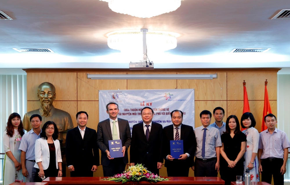 Sữa Cô Gái Hà Lan phát triển kinh doanh cùng tạo lập giá trị chung cho cộng đồng