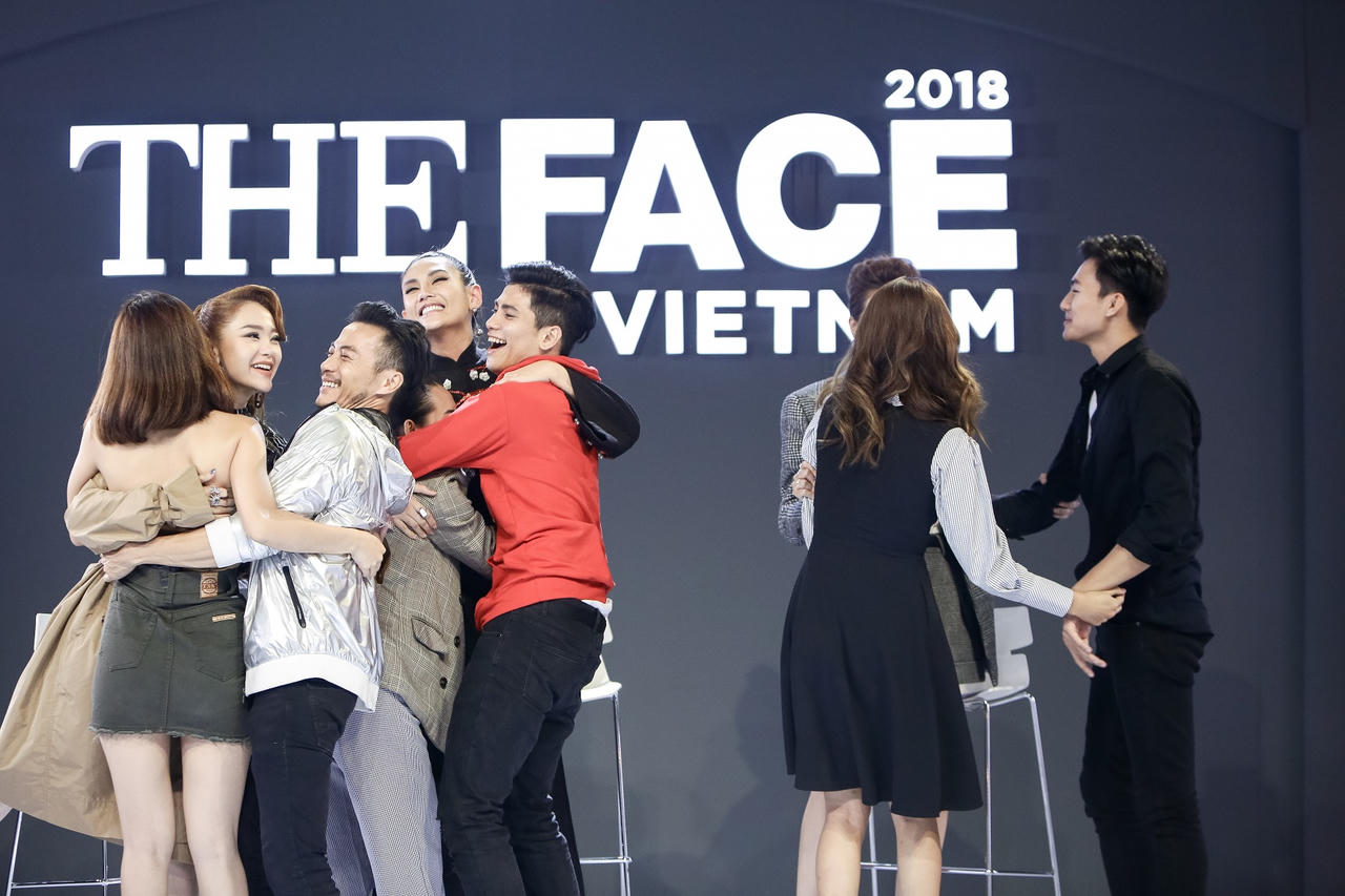 Tập 11 The Face gây sốc với bộ đôi giám khảo là các chuyên gia marketing nổi tiếng
