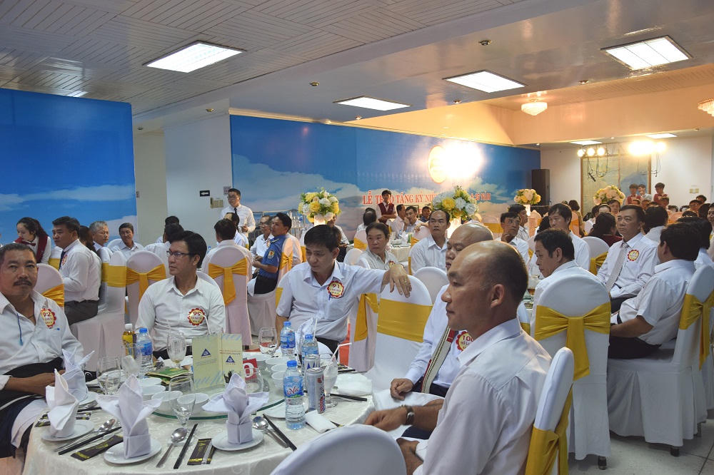 Vedan Việt Nam tri ân 104 nhân viên cống hiến 20-25 Năm