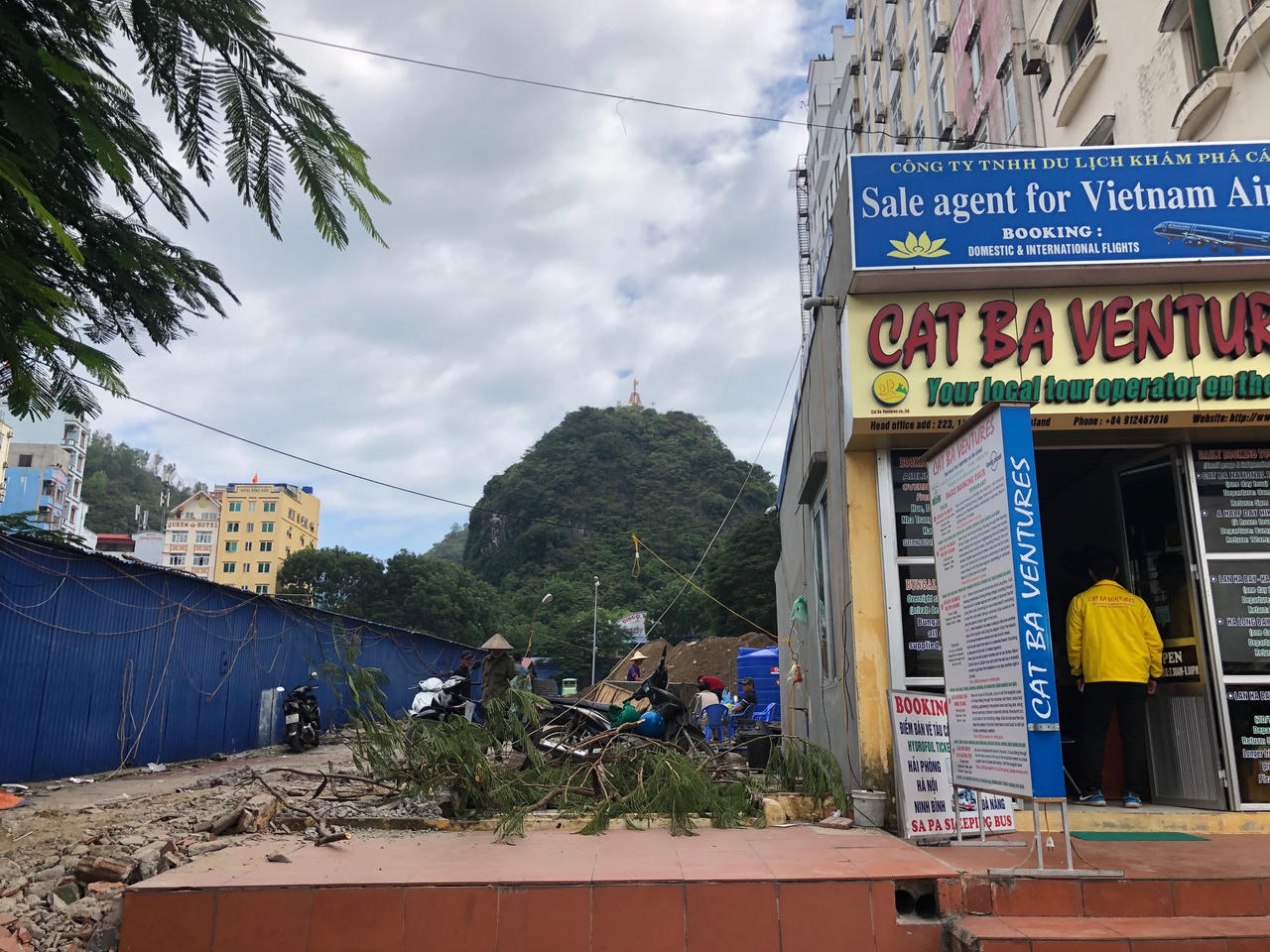 Cát Hải, Hải Phòng: Nhà hàng, quán bar không phép 'mọc' trên đất công