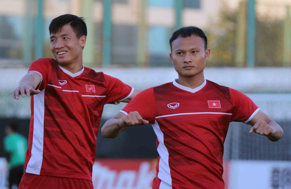 Tuyển Việt Nam nhận lì xì tại UAE