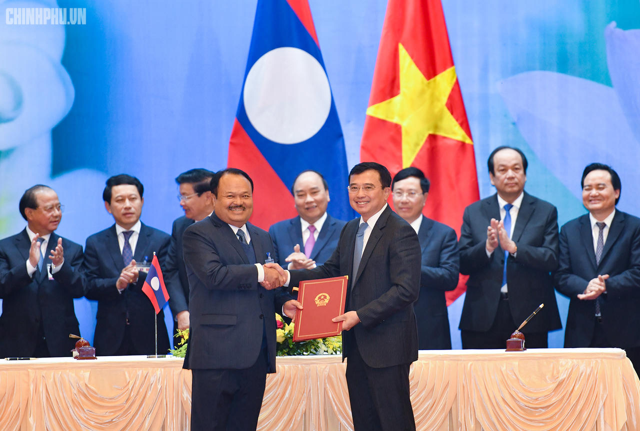 Hai Thủ tướng đồng chủ trì Kỳ họp 41 Ủy ban Liên Chính phủ Việt Nam - Lào