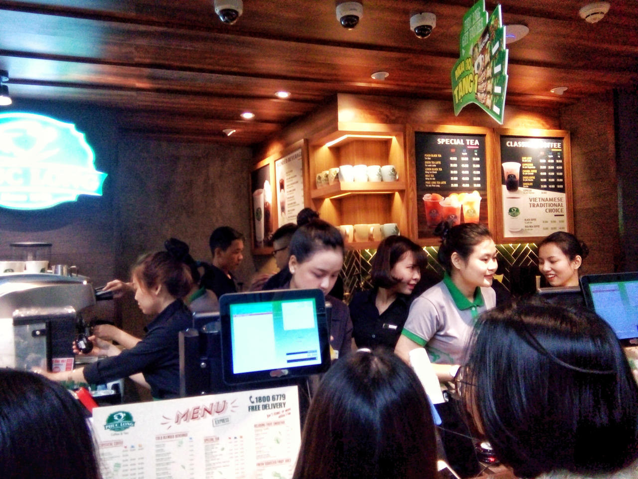 Thương hiệu Phúc Long lần đầu ra mắt giới trẻ thủ đô