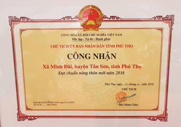 Phó chủ tịch UBND tỉnh Phú Thọ trao Bằng công nhận xã Minh Đài đạt chuẩn nông thôn mới