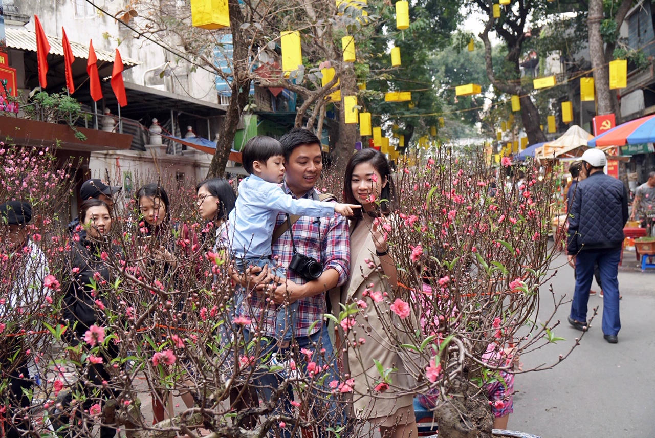 Hương vị Tết xưa ở chợ hoa nổi tiếng Hà Thành