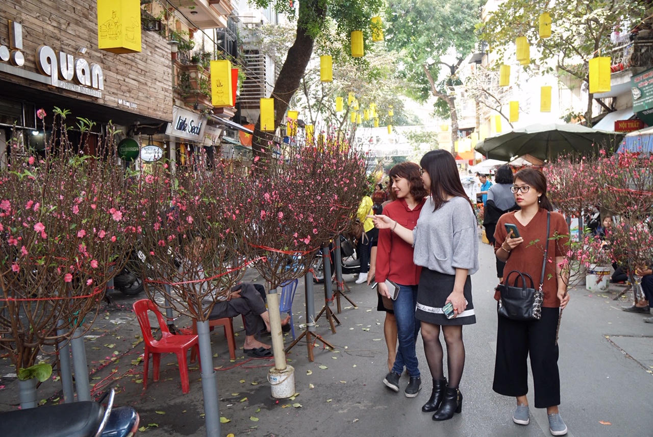 Hương vị Tết xưa ở chợ hoa nổi tiếng Hà Thành