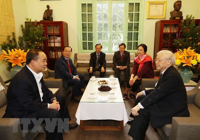 Thắp hương tưởng niệm nguyên Tổng Bí thư Lê Duẩn, Trường Chinh