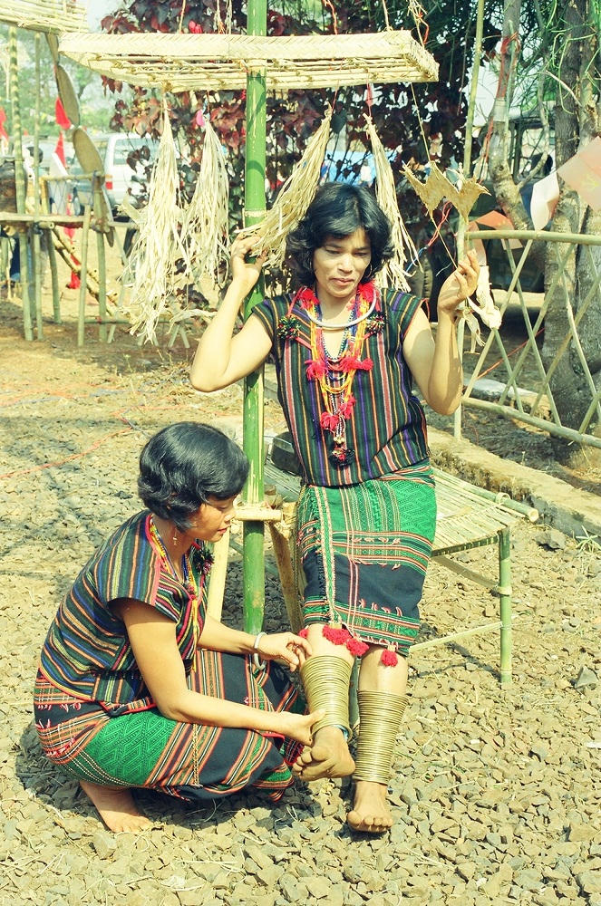 Mùa xuân dự ngày hội đoàn viên đồng bào M'nông