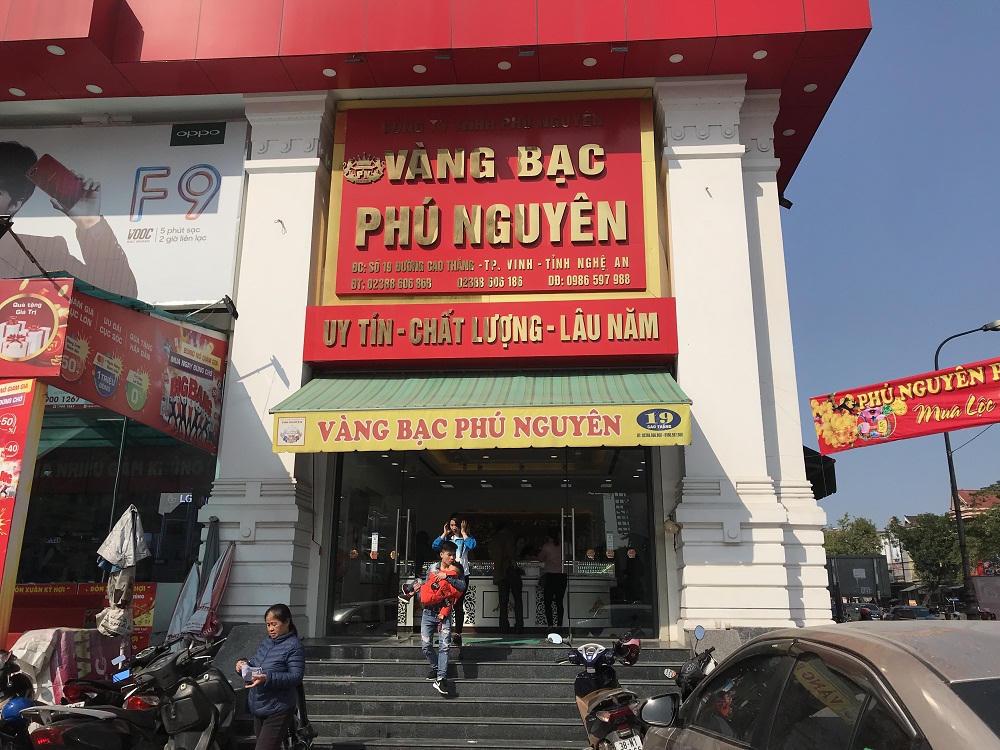 TP. Vinh: Cửa hàng vàng đìu hiu trong ngày vía Thần tài