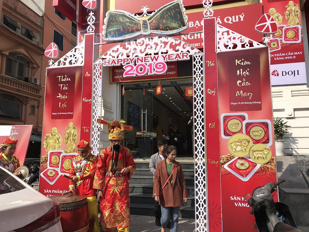 TP. Vinh: Cửa hàng vàng đìu hiu trong ngày vía Thần tài