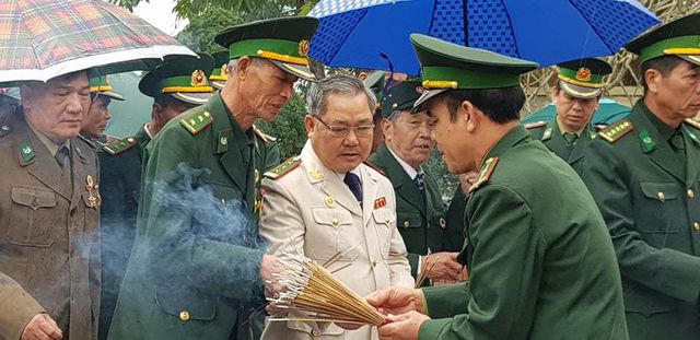 Giọt nước mắt tưởng nhớ đồng đội trên đỉnh Pò Hèn - 15