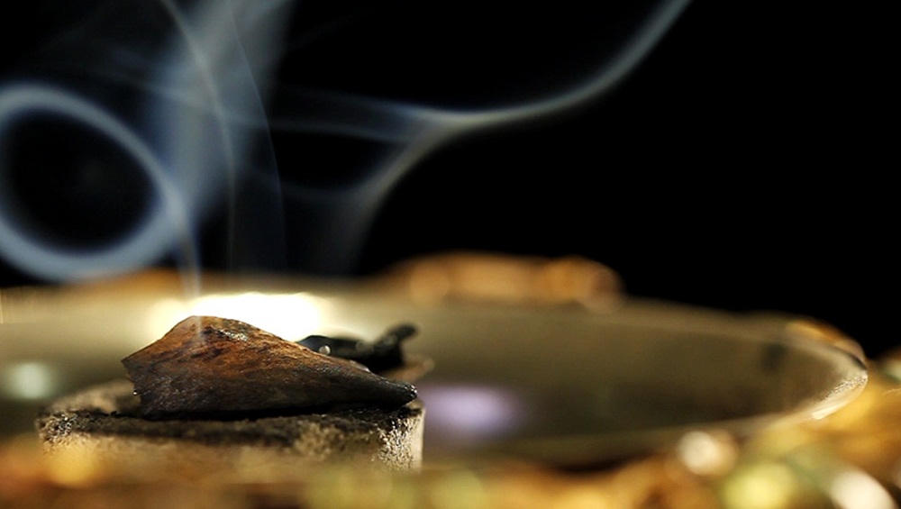 Hương trầm nhớ mẹ