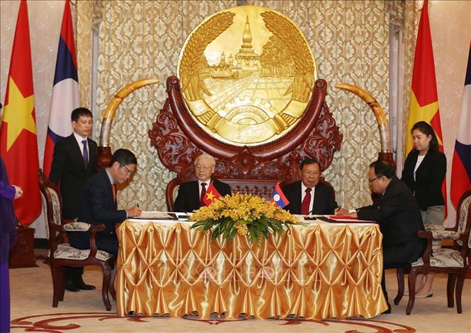 Thúc đẩy dự án điện của Lào và lợi thế cảng biển của Việt Nam 