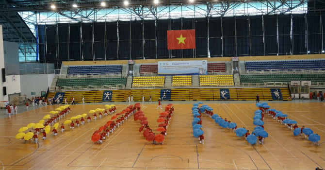 Vinamilk Sure Prevent đồng hành cùng 3.000 người cao tuổi tại Giải thi đấu thể dục dưỡng sinh TP.HCM