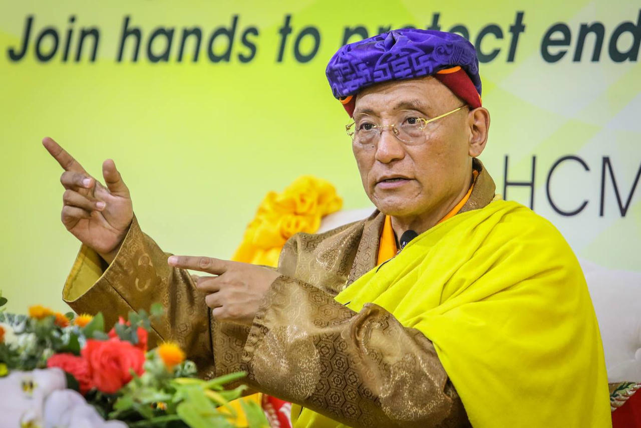 Đức Gyalwang Drukpa nói chuyện với hơn 300 bạn trẻ về bảo vệ môi trường