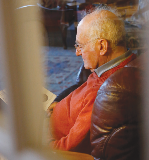 Hầm rượu vang và những tầng sách ở Pháp 