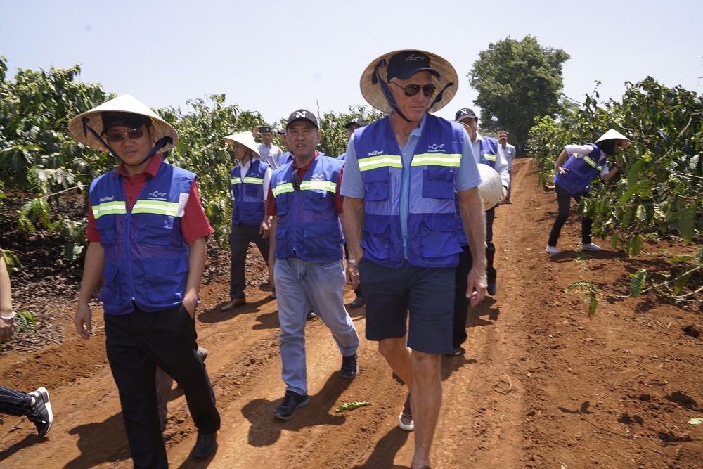 NutiFood hợp tác cùng Huyền thoại Golf Greg Norman mang văn hóa cà phê Việt ra thế giới