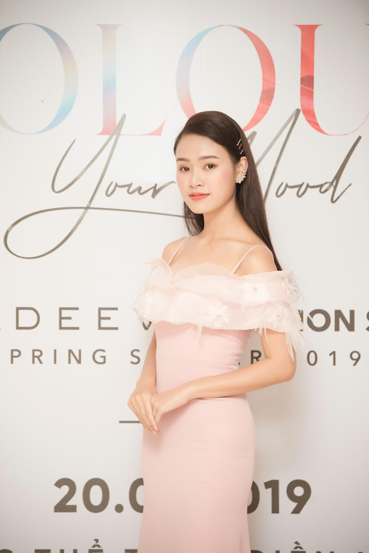 1000 người mê đắm tận hưởng “Color Your Mood”