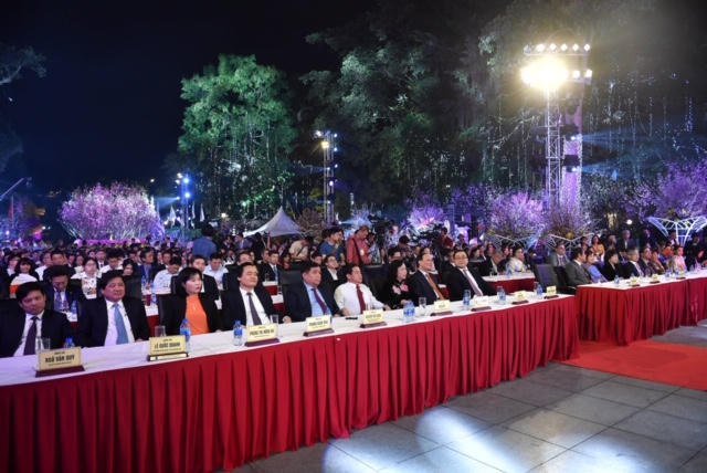 Gần 3 vạn cành, cây hoa anh đào khoe sắc tại Lễ hội hoa anh đào Nhật Bản - Hà Nội 2019 