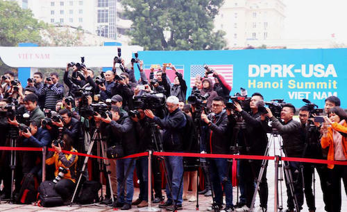 Nhà nước hỗ trợ phát triển một số báo điện tử chủ lực - 1