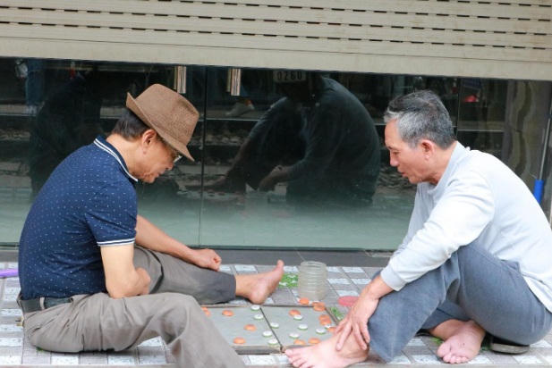 Khám phá “Xóm đường tàu” mê hoặc khách Tây giữa lòng Hà Nội