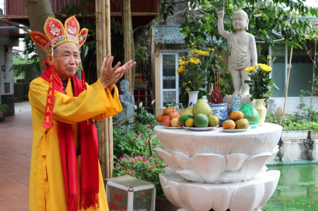 Người dành cả cuộc đời mình gắn bó với “Nghĩa trang chó mèo” ở Hà Nội