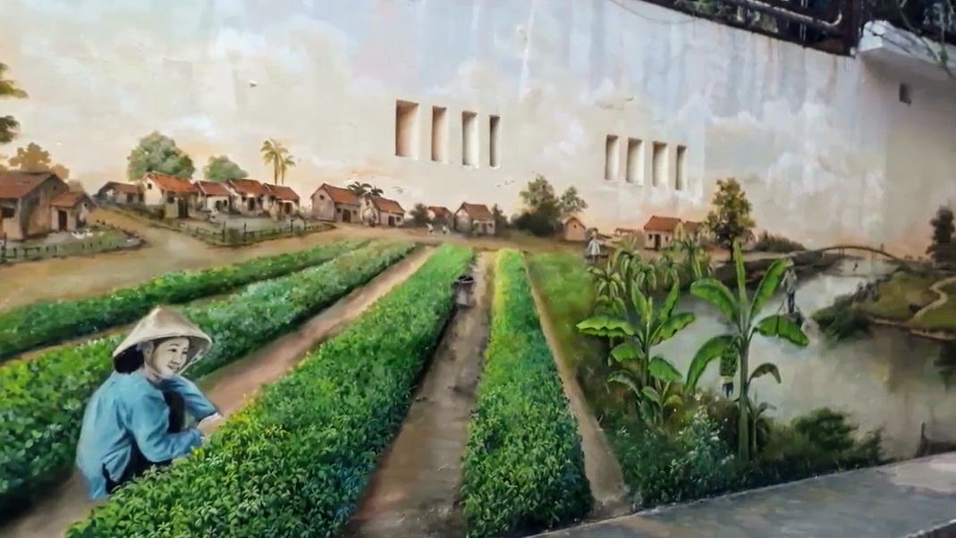 Phố bích họa “gợi nhớ” giữa lòng thủ đô