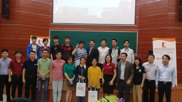 “Trải nghiệm đại học, định hướng tương lai” tại trường Đại học Bách Khoa Hà Nội